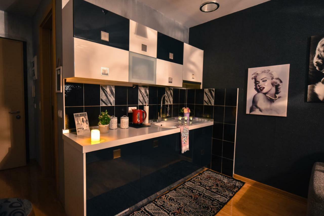 Marilyn Apartment บุดวา ภายนอก รูปภาพ